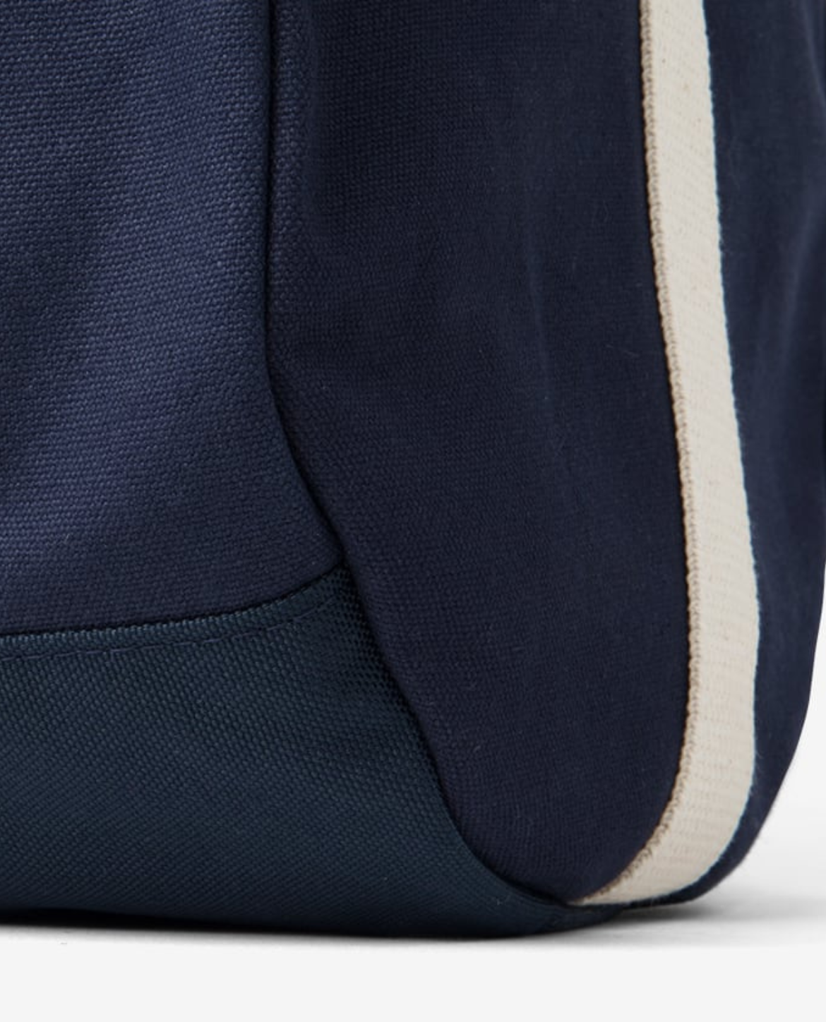 Renote Barrel Bag